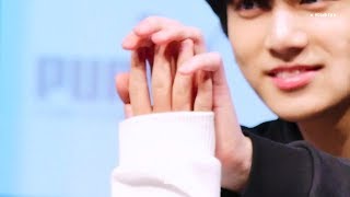 180408 PUMA X BTS TURIN 팬싸인회 오빠 맞자나여 / 방탄소년단 정국 직캠 BTS JUNGKOOK FOCUS FANCAM