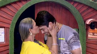 Bigg Boss 13 Family Week | Siddharth Shukla Meets His Mother In Bigg Boss House | Family Special