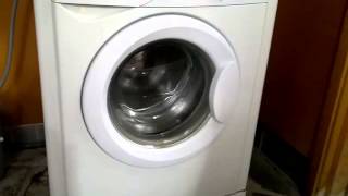Indesit WIN102 washing in campground (July 2014)
