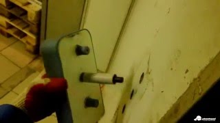 Замена замка двери холодильной/морозильной камеры.