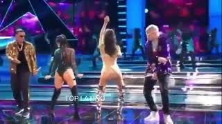 Daddy Yankee - Dura Remix ft. Bad Bunny, Natti Natasha & Becky G En Los Premios Billboard 2018