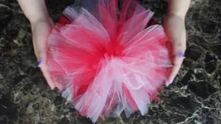 DIY How to Make Tulle PomPoms / HTM Como hacer Pompones o Motas de Tul