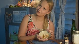 Veganes Pesto aus Thai-Basilikum & Cashewkernen | Lara Kristin