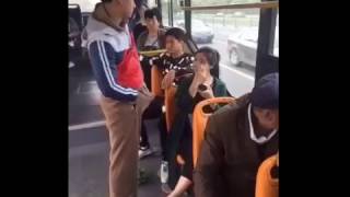 Встал прямо в автобусе