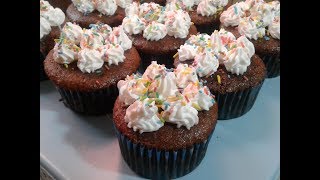 ماضلين بالشكلاطة وكريم شونتييmadeleines au chocolat et créme chantilly