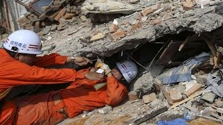 Thảm họa động đất tố cáo chất lượng công trình xây dựng