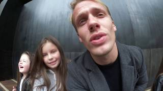Знакомлю с мамой и собаками! Маленькие детки! Близняшки влогеры!