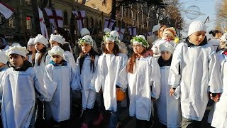 Дети-ангелочки и библейские персонажи: рождественское шествие "Алило" в Тбилиси