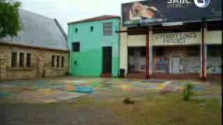 Dulux Top Billing Clip - Moving Walls