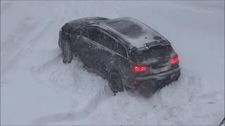 Audi Q7 in snow (November, summer tires)