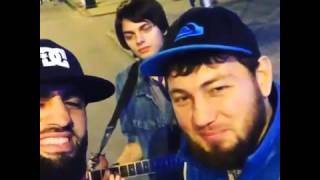 Адам Яндиев Борода поёт любимые песни на русском языке WikiBit me