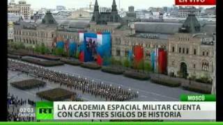 EL DESFILE MILITAR EN LA PLAZA ROJA