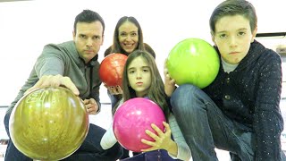 FAMILY BOWLING BATTLE