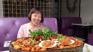 秋妹今天叫弟弟請客，吃海鮮大咖，邊吃邊講相親奇遇，真開心【顏美食】