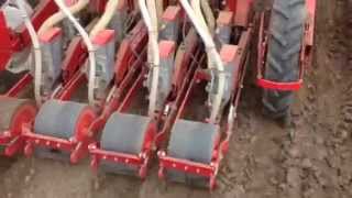 Устройство внесения микрогранул + лентоукладчик на сеялки Gaspardo,Agricola и др