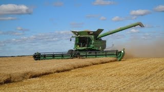 Комбайн John Deere уборка урожая пшеницы