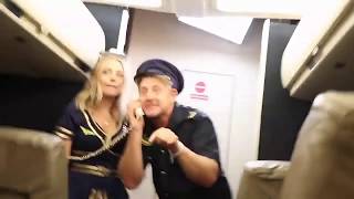 КРЕСЛА САМОЛЕТА НЕ БЫЛИ ЗАКРЕПЛЕНЫ ДОЛЖНЫМ ОБРАЗОМ  | Перевод РокЫча