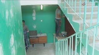 Жильцы многоэтажки по улице Советской жалуются на затянувшийся ремонт подъезда