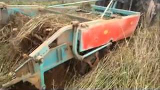 πατατοεξαγωγέας potato harvest