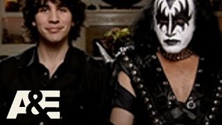 Gene Simmons Family Jewels: The Lost Couches: Gene's Quirks | A&E