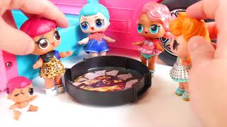 Custom LOL Surprise Dolls Play at Barbie Camper Mobile with Unicorn Lil Sisters + Customized DIY!