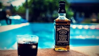МАМА СПАЛИЛА КАК Я ПЬЮ JACK DANIELS