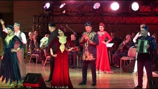 Расим Фасихов, Рустем Рахматуллин, Наиль Сагдиев и модели дизайнера Алсу Маликовой