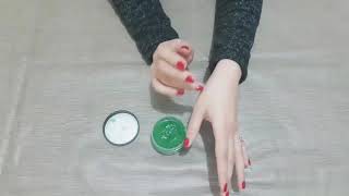 تقشير الوجه و إزالة الجلد الميت gommage