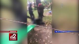 Изверги прыгают ногами на голову подростка. Жесть!