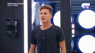 Raoul se emociona con million Reasons y Agoney le toca el cuello en señal de apoyo 23-11-17