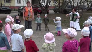 Музыкальное занятие в детском саду "Пчелка". Песня "Солнышко"
