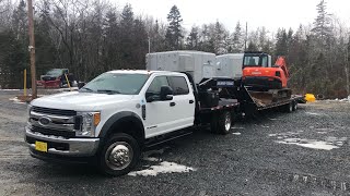 *HOW TO* LOAD EXCAVATOR/EQUIPMENT ON TRAILER AND SECURE LOAD
