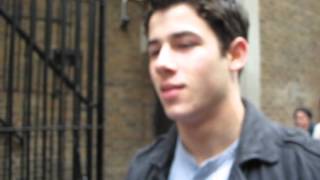 Young boy singing "I believe" to Nick Jonas