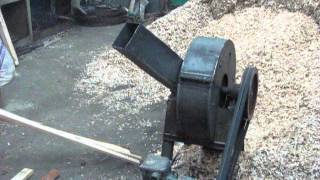 Измельчитель древесины.- (щепорез) The wood chipper