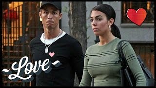 Sexy ! Cristiano Ronaldo et Georgina Rodriguez en vacances à Ibiza