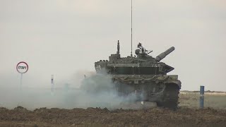 Первые заезды окружного этапа конкурса Танковый биатлон в ЮВО