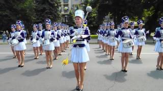 Веселые барабанщицы