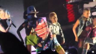Pharrell Williams - Hollaback Girl (w/ Gwen Stefani) (Coachella Festival, Indio CA 4/12/14)