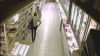 Женщина насрала в супермаркете!