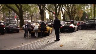 Lamborghini Diablo VT breaks down and causes traffic chaos
