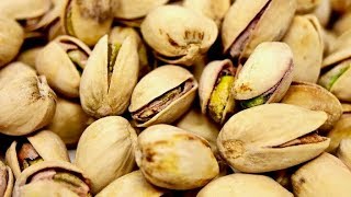 5 Reasons To Eat Pistachios Every Day