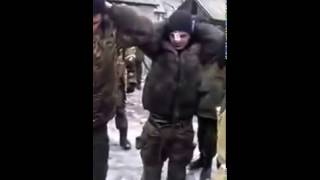 Украина АТО Эксклюзив Война на Украине Бои за Дебальцево Кадры с поля боя Унижение пленных ВСУ