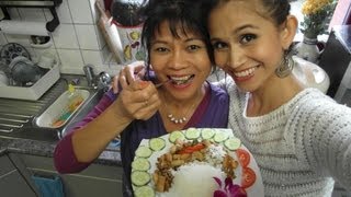 Thailändisch Kochen PAD KRAPAU Thai Basilikum mit Schweinefleisch und Tofu