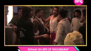 Sonam Kapoor on sets of 'Khoobsurat'