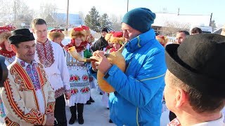 На марийской свадьбе в Марий Эл побывал Джон Уоррен.