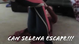 CAN SELENA ESCAPE ROPE CHALLENGE!?!?
