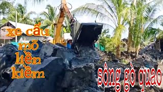 431 / sáng cuốc đất S260 - xe cẩu bánh xích mõ liền kiềm xúc đất ở lòng sông gò quao
