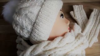 Шапка  спицами с отворотом. "Снежный день."