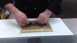 Tutorial: cómo cocinar maki sushi California roll de atún y aguacate