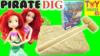 Little Mermaids Dig for PIRATE TREASURES!